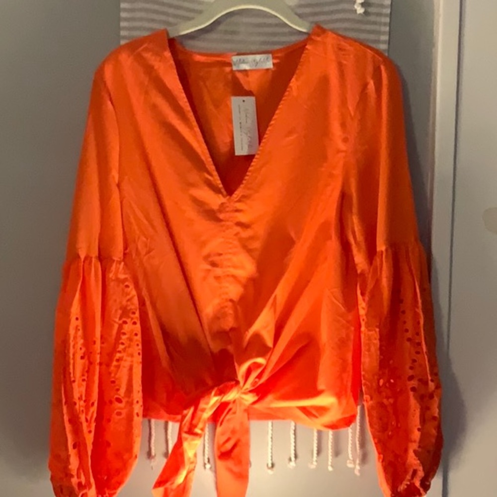 $ ⬇️⬇️ ORANGE V-NECK BLOUSE W/BALOON SLEEVE